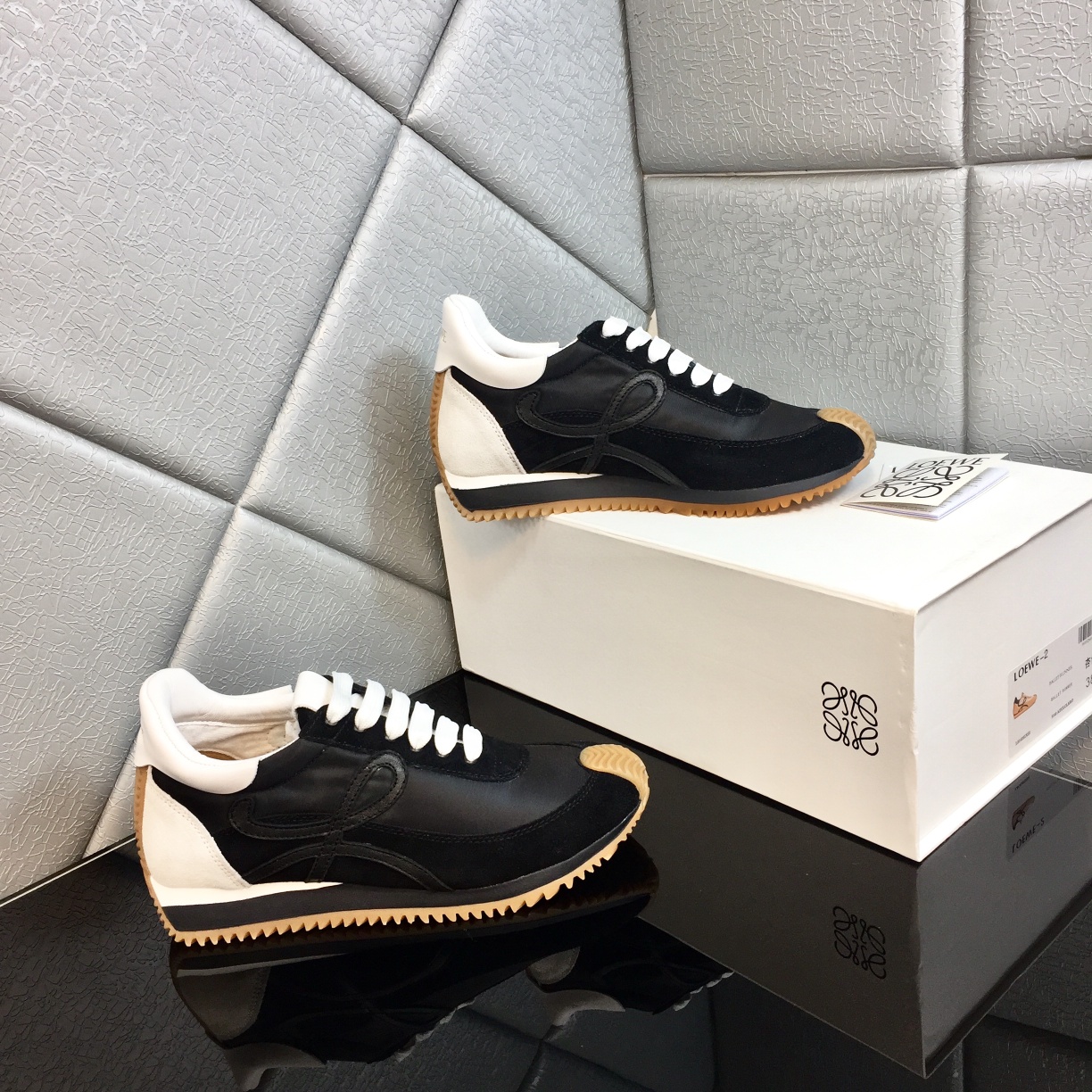 Loewe Flow Runner aus Kalbsleder - EUR FASHION