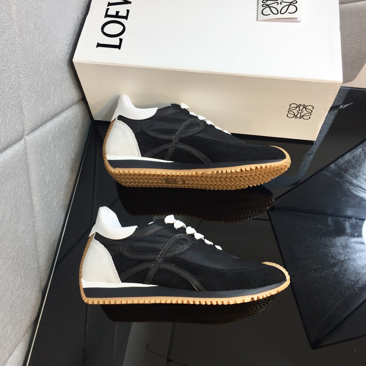 Loewe Flow Runner aus Kalbsleder - EUR FASHION