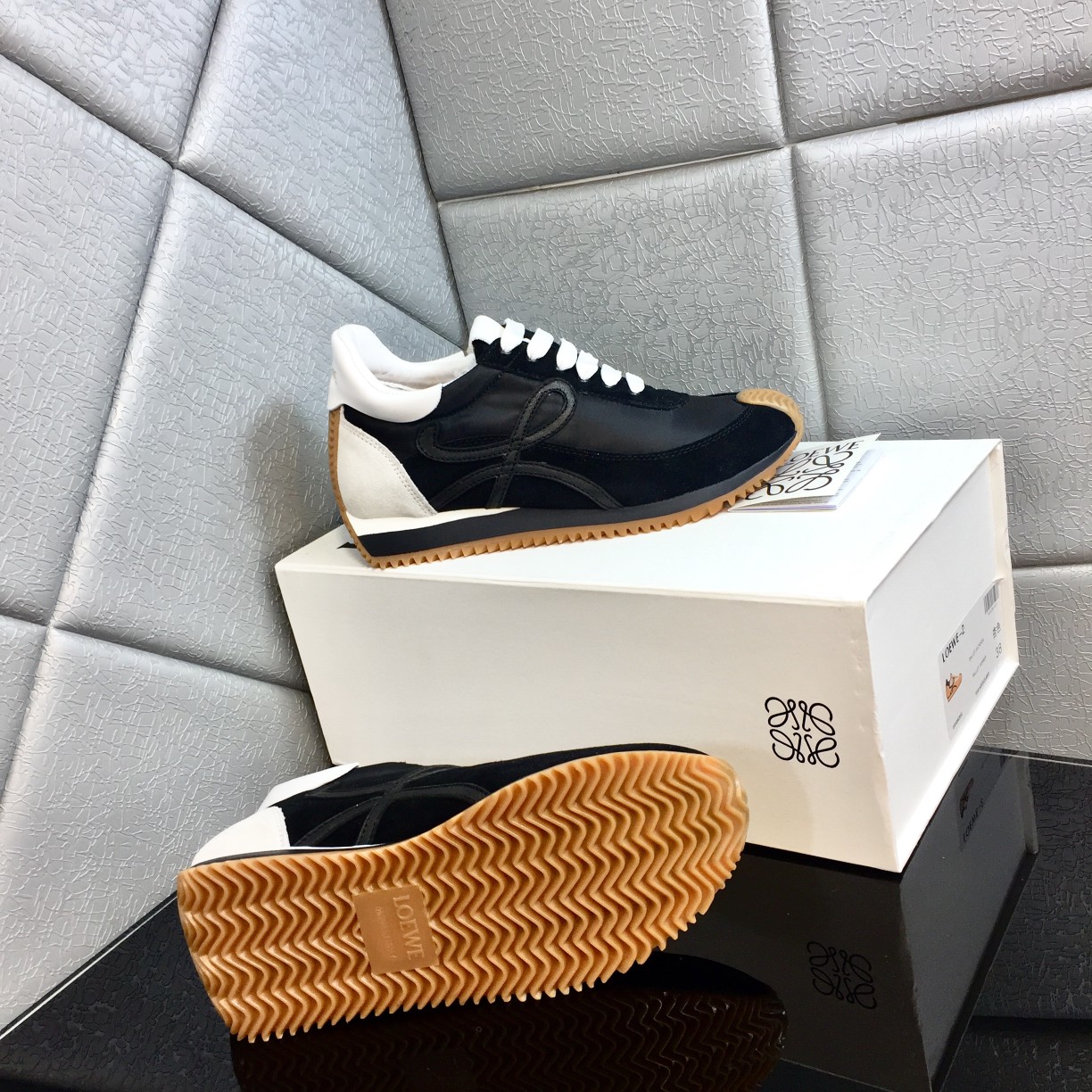 Loewe Flow Runner aus Kalbsleder - EUR FASHION