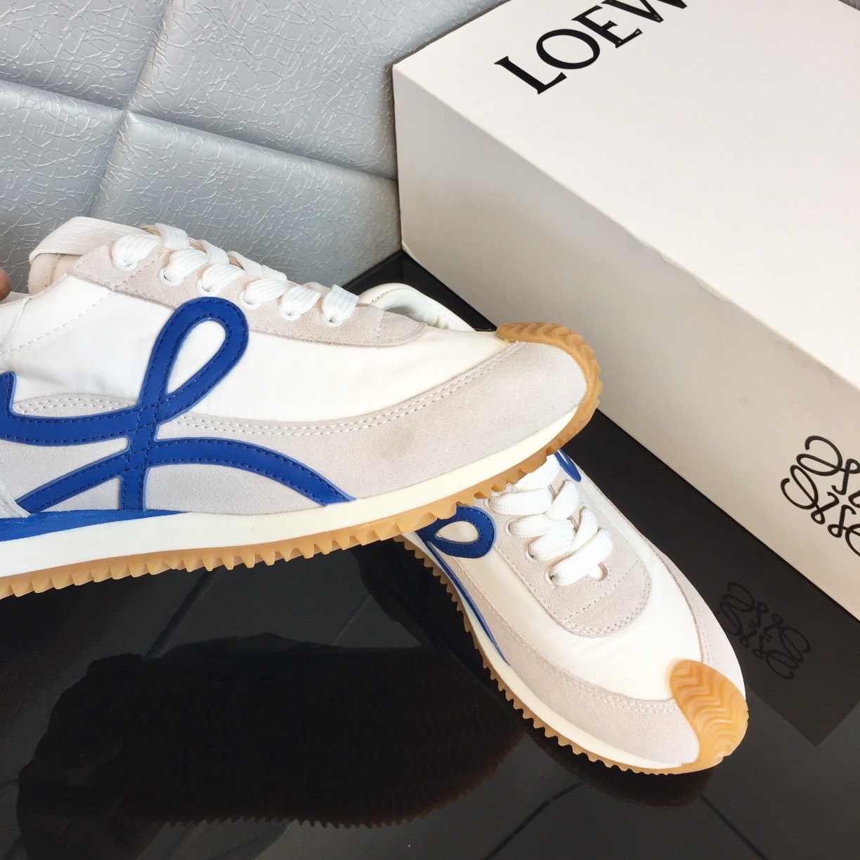 Loewe Flow Runner aus Kalbsleder - EUR FASHION