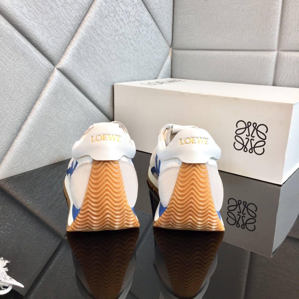 Loewe Flow Runner aus Kalbsleder - EUR FASHION