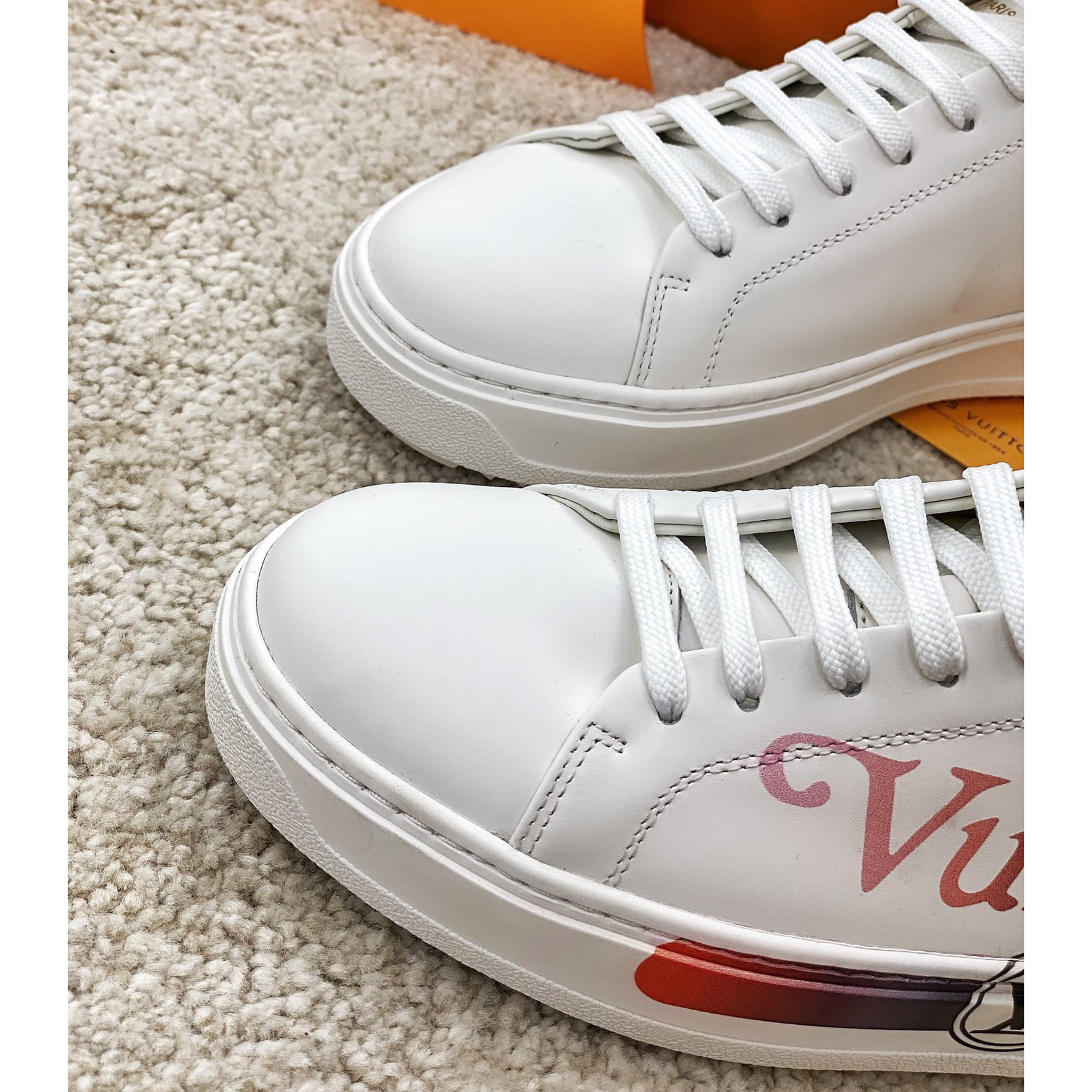 Sneaker mit Louis Vuitton-Logo - EUR FASHION