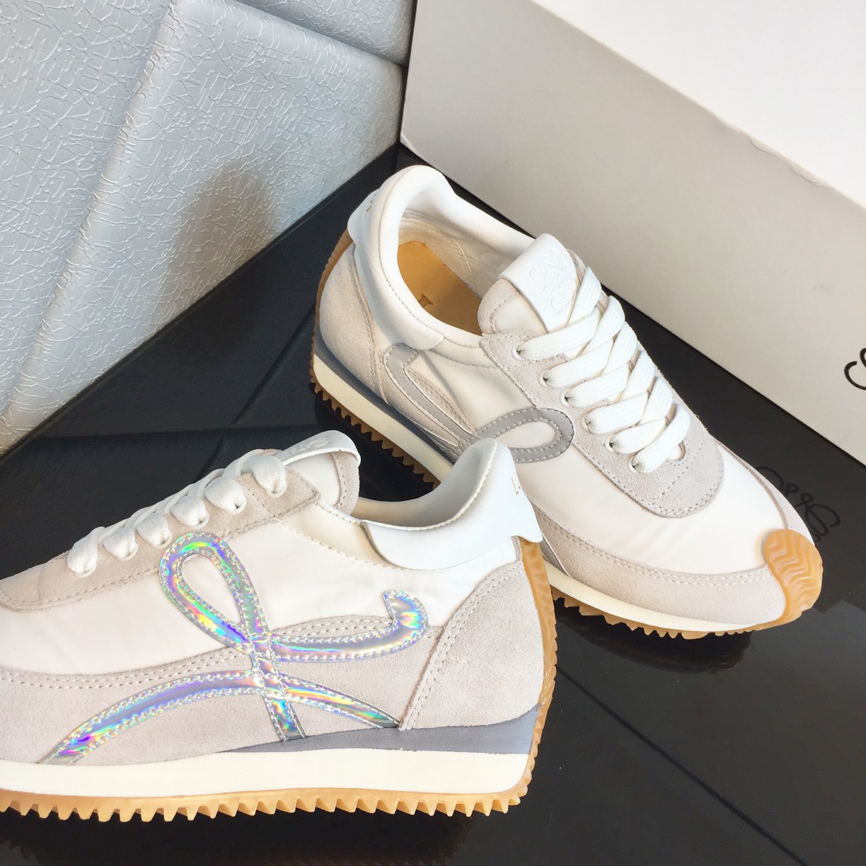 Loewe Flow Runner aus Kalbsleder - EUR FASHION