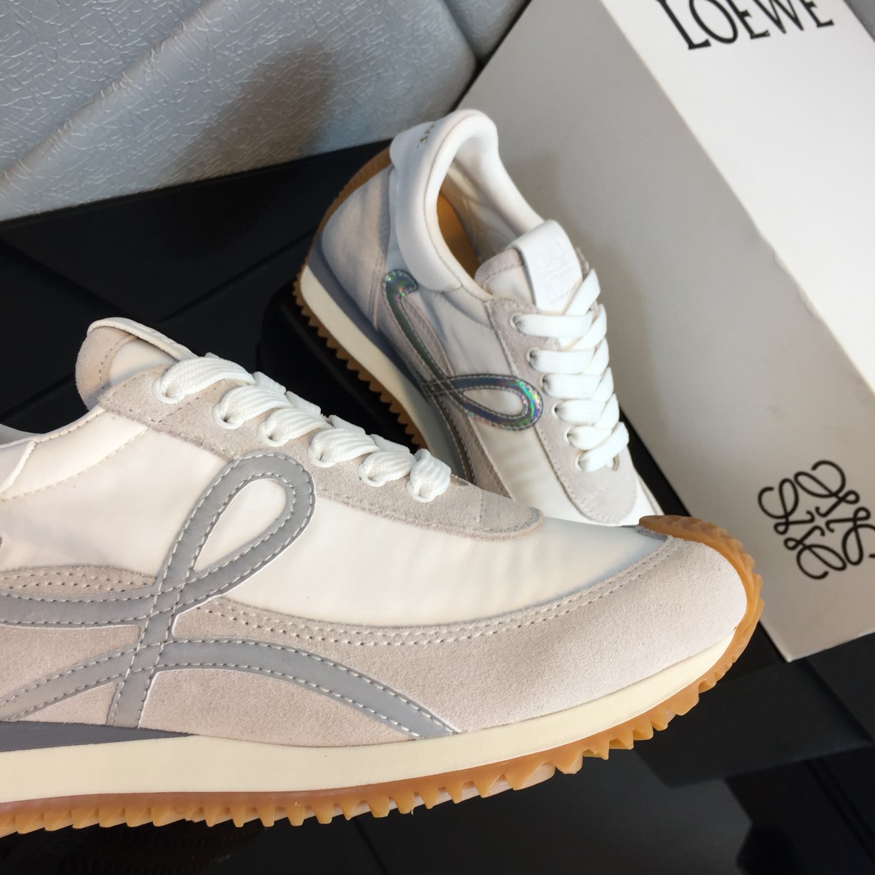Loewe Flow Runner aus Kalbsleder - EUR FASHION