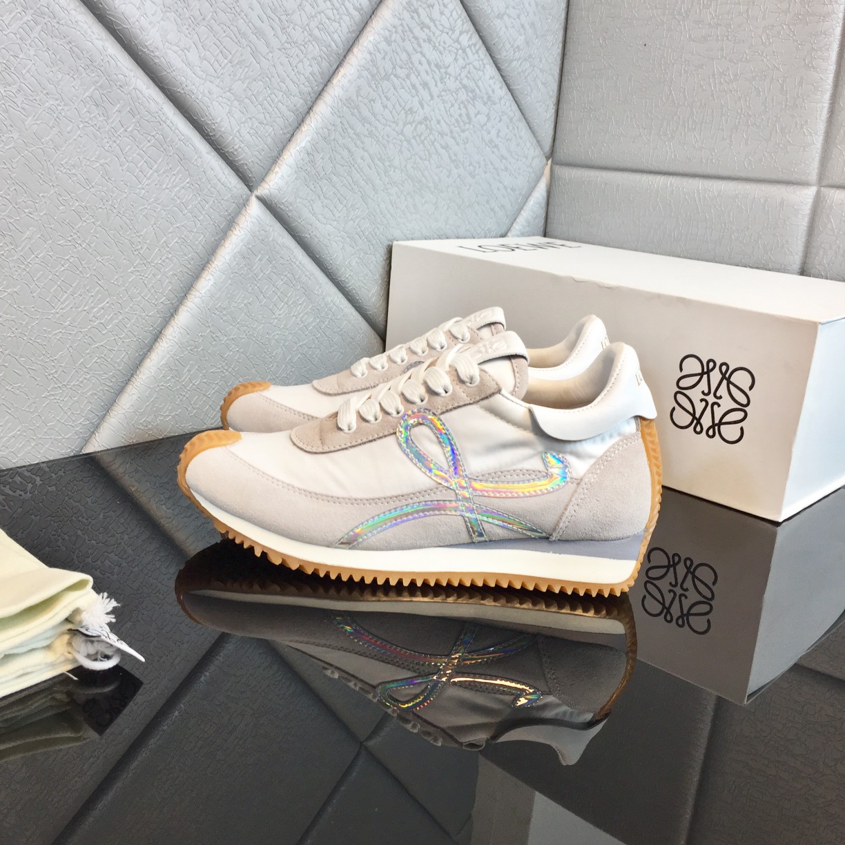 Loewe Flow Runner aus Kalbsleder - EUR FASHION