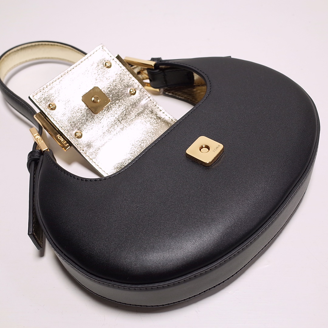 Fendi Cookie Mini-Handtasche aus schwarzem Leder (22–17,5–4,5 cm) - EUR FASHION