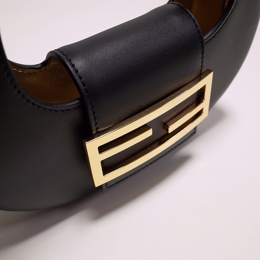 Fendi Cookie Mini-Handtasche aus schwarzem Leder (22–17,5–4,5 cm) - EUR FASHION