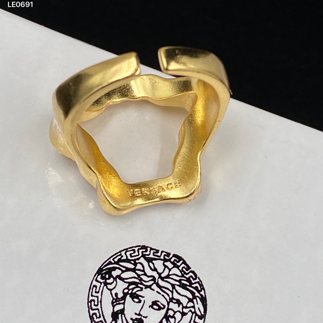 Versace La Medusa Curve Ring - EUR FASHION