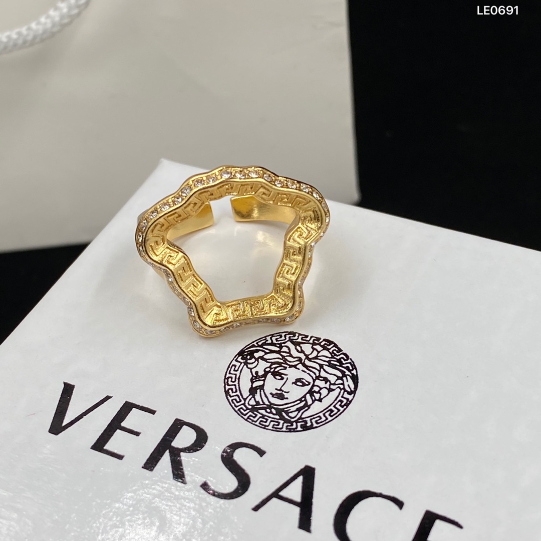 Versace La Medusa Curve Ring - EUR FASHION