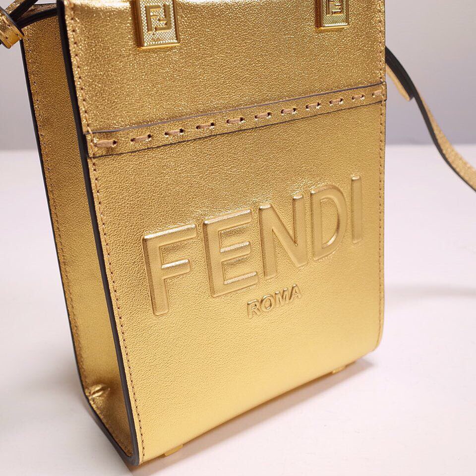 Fendi Mini Sunshine Shopper-Tasche aus goldfarbenem laminiertem Leder (13–18–6,5 cm) - EUR FASHION