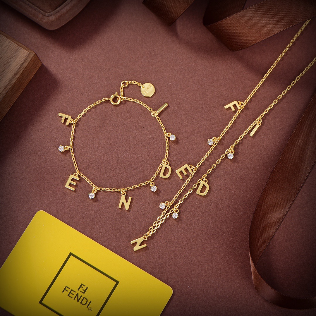 Fendi Signature goldfarbene Halskette - EUR FASHION