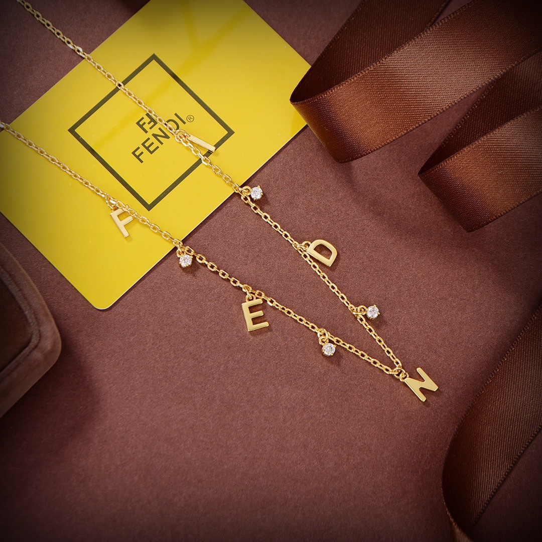 Fendi Signature goldfarbene Halskette - EUR FASHION