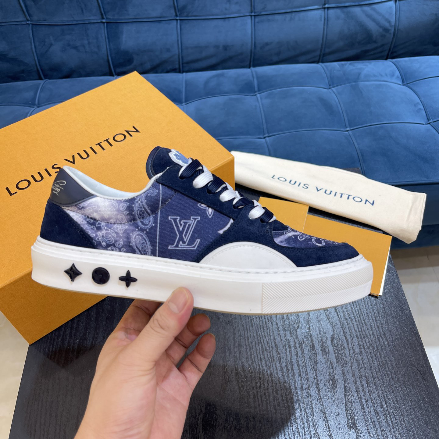 Louis Vuitton LV Ollie Sneaker 1AA7ME - EUR FASHION