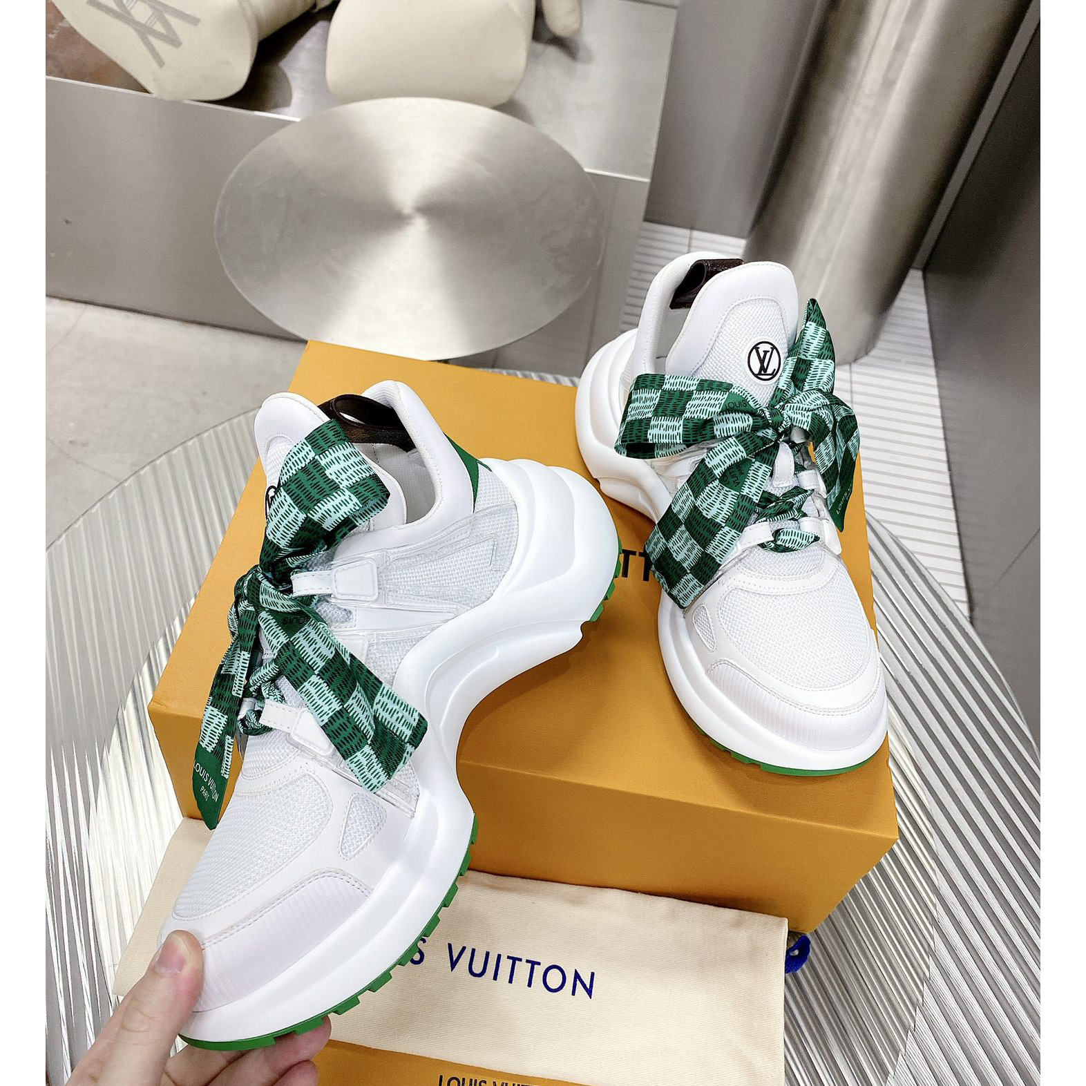 Louis Vuitton LV Archlight Sneaker - EUR FASHION