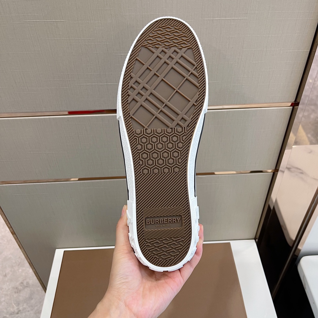 Burberry-Sneaker aus Baumwolle mit Monogramm-Print - EUR FASHION