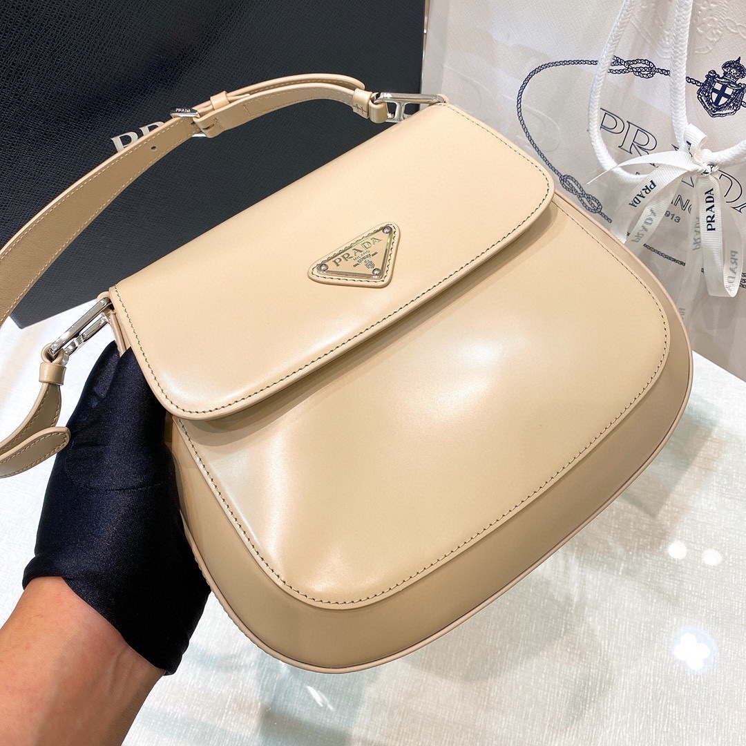 Prada Cleo Umhängetasche aus gebürstetem Leder in Aprikose (24-19-6 cm) 1BD303 - EUR FASHION