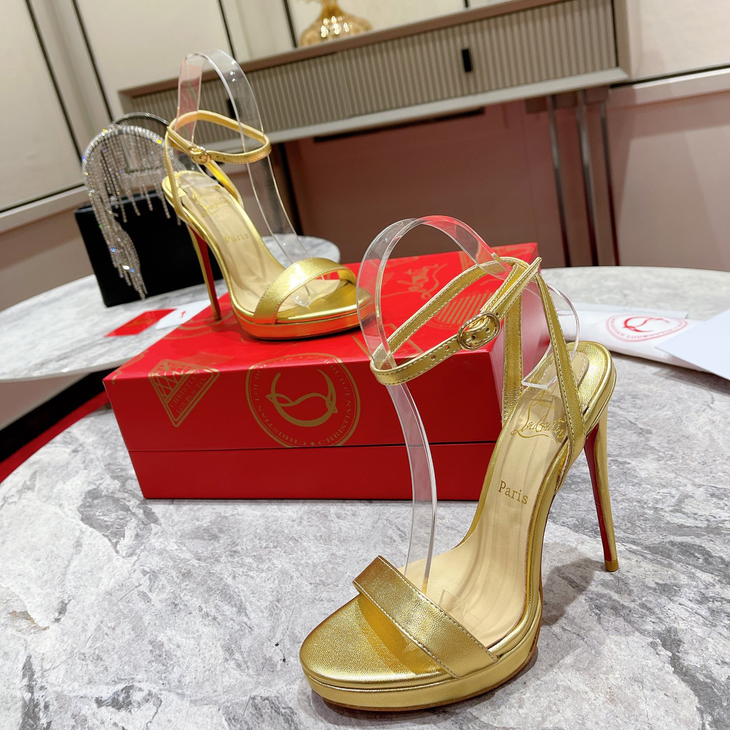 Christian Louboutin Loubi Queen Sandale (12CM) - EUR FASHION