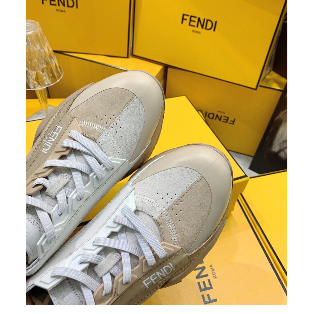 Fendi Flow beige Wildleder-Low-Top-Sneaker - EUR FASHION