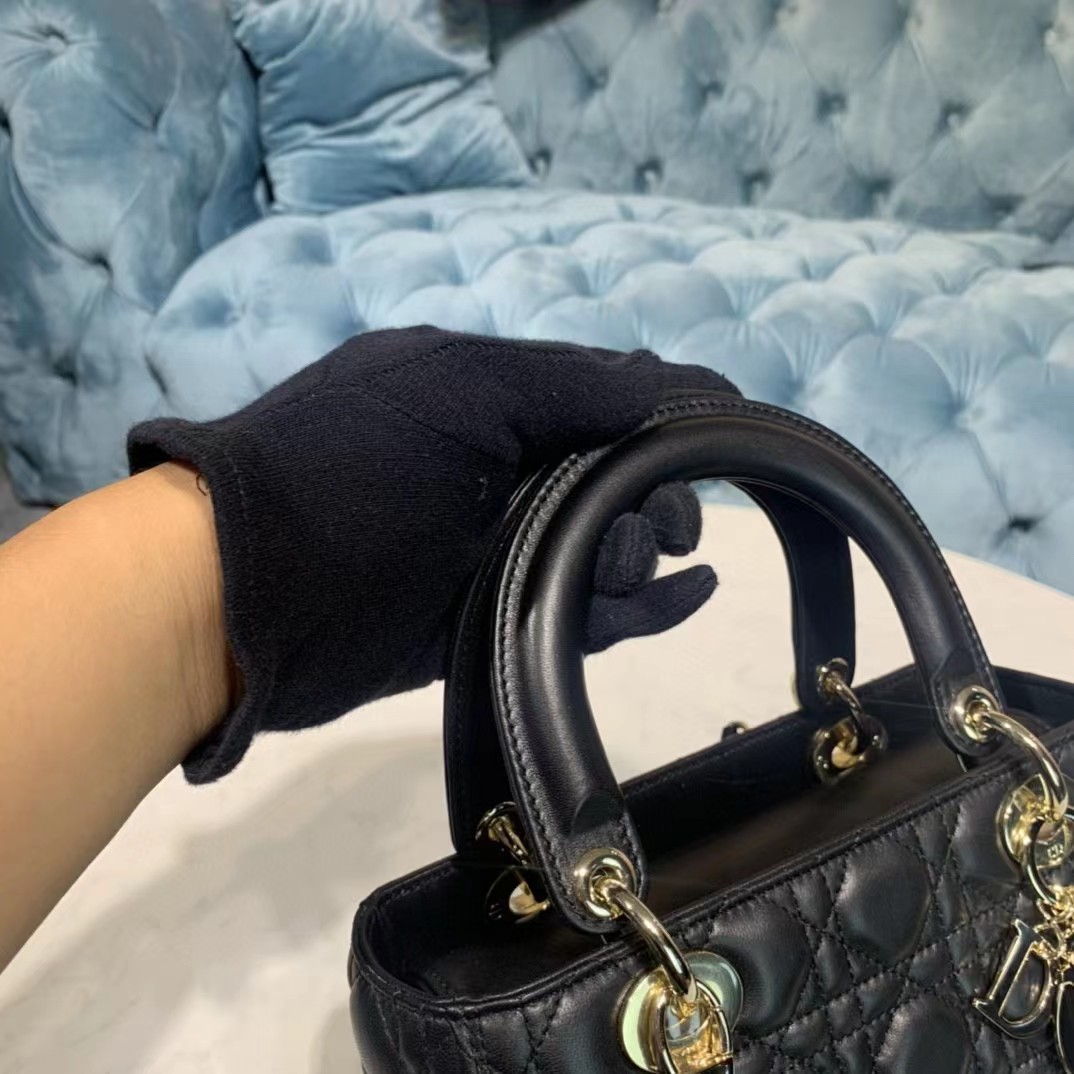 Dior mittelgroße Lady-Dior-Tasche (24–20–11 cm) - EUR FASHION