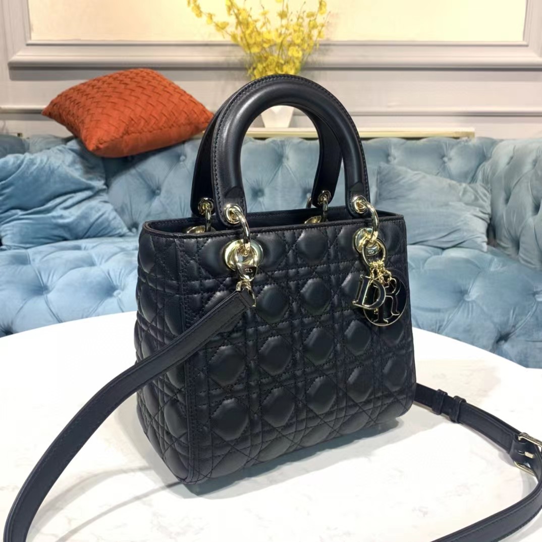 Dior mittelgroße Lady-Dior-Tasche (24–20–11 cm) - EUR FASHION