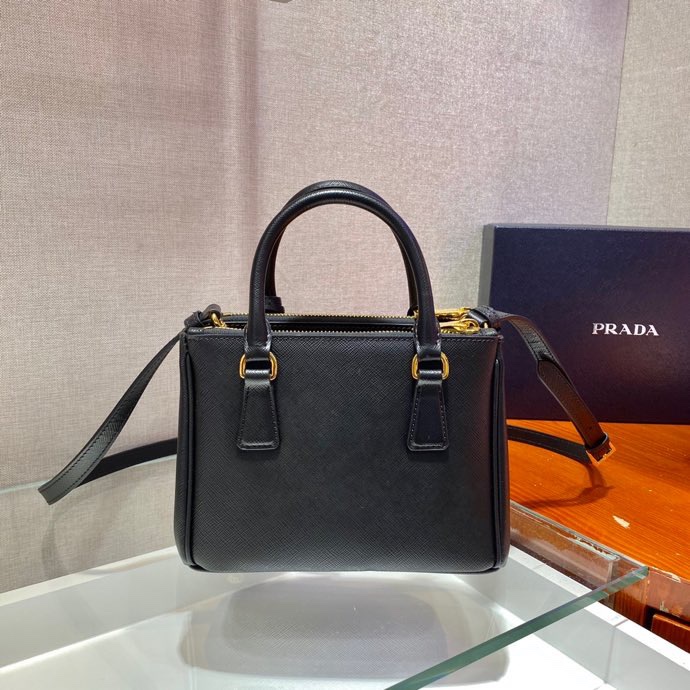 Prada Galleria Mikrotasche aus Saffiano-Leder (20–14,5–9,5 cm) 1BA906 - EUR FASHION