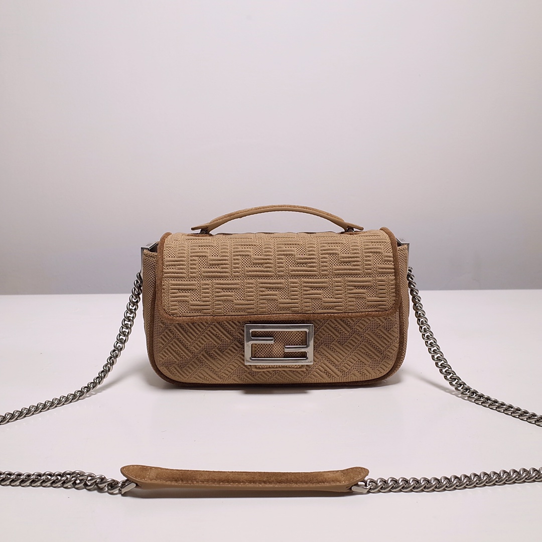 Fendi Iconic Medium Baguette-Tasche mit Kette (24–14,5–7 cm) 8BR793 - EUR FASHION