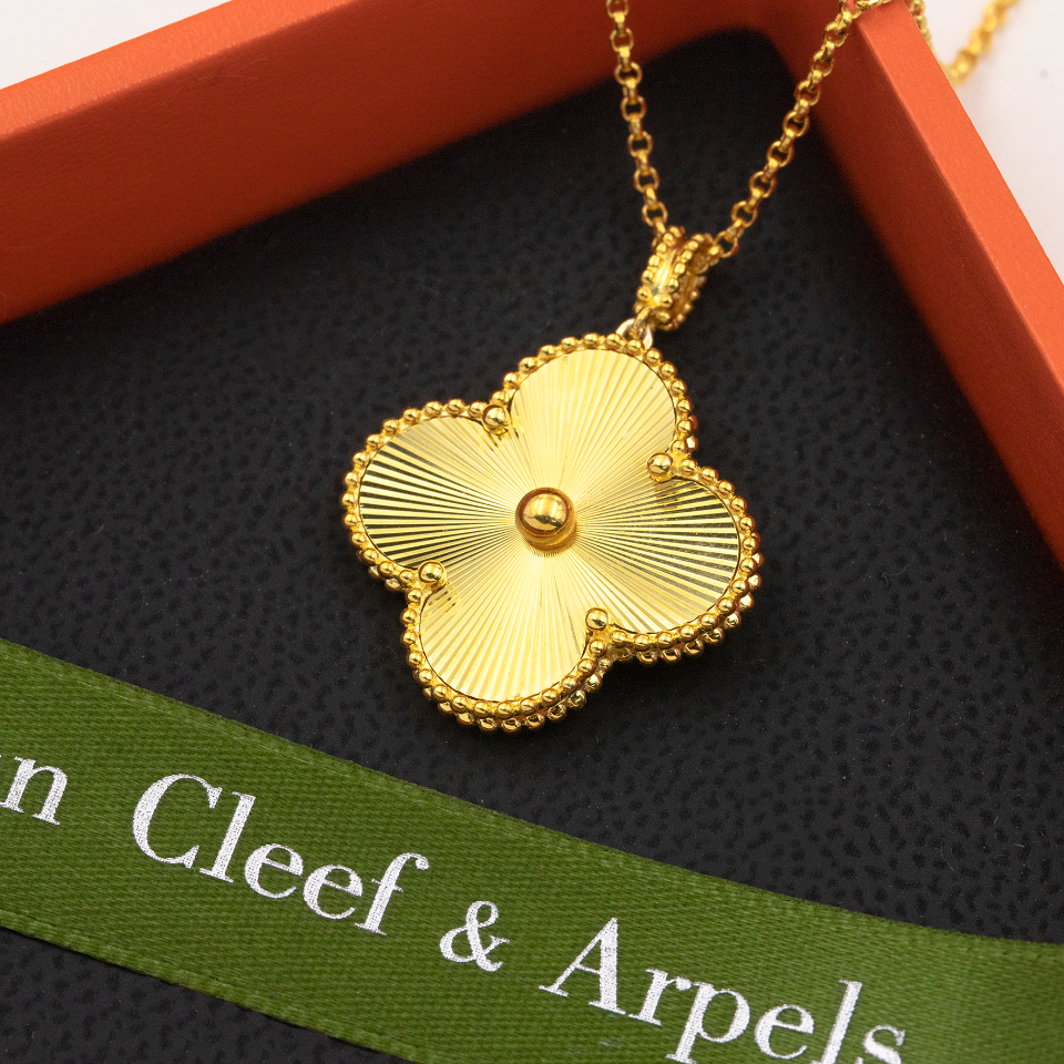 Van Cleef & Arpels Magic Alhambra Lange Halskette aus Gelbgold - EUR FASHION