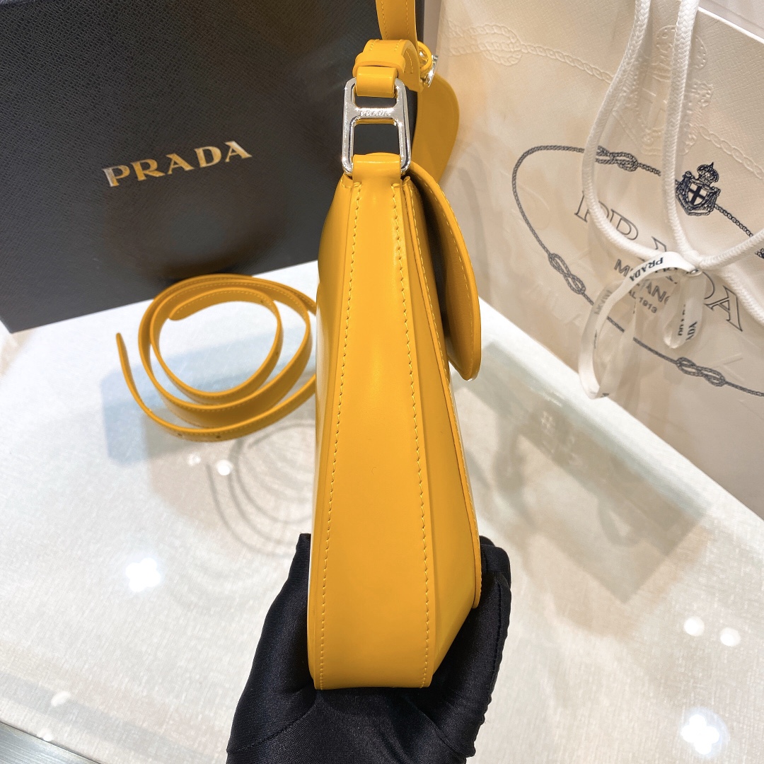 Prada Cleo Umhängetasche aus gebürstetem Leder in Gelb (24-19-6 cm) 1BD303 - EUR FASHION