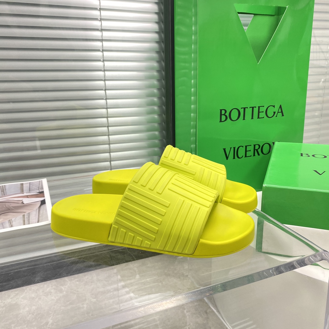 Pantoletten aus Gummi von Bottega Veneta - EUR FASHION