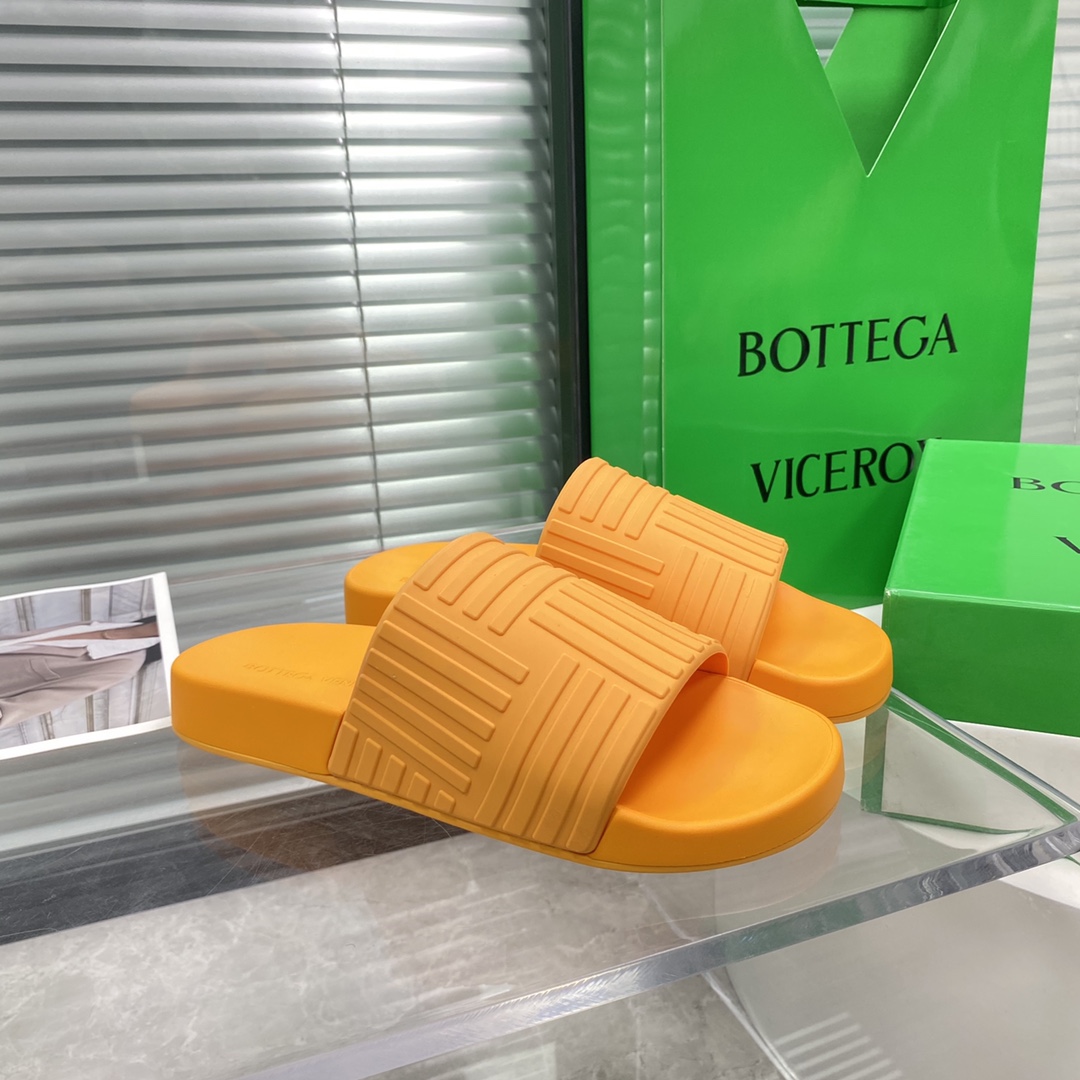 Pantoletten aus Gummi von Bottega Veneta - EUR FASHION