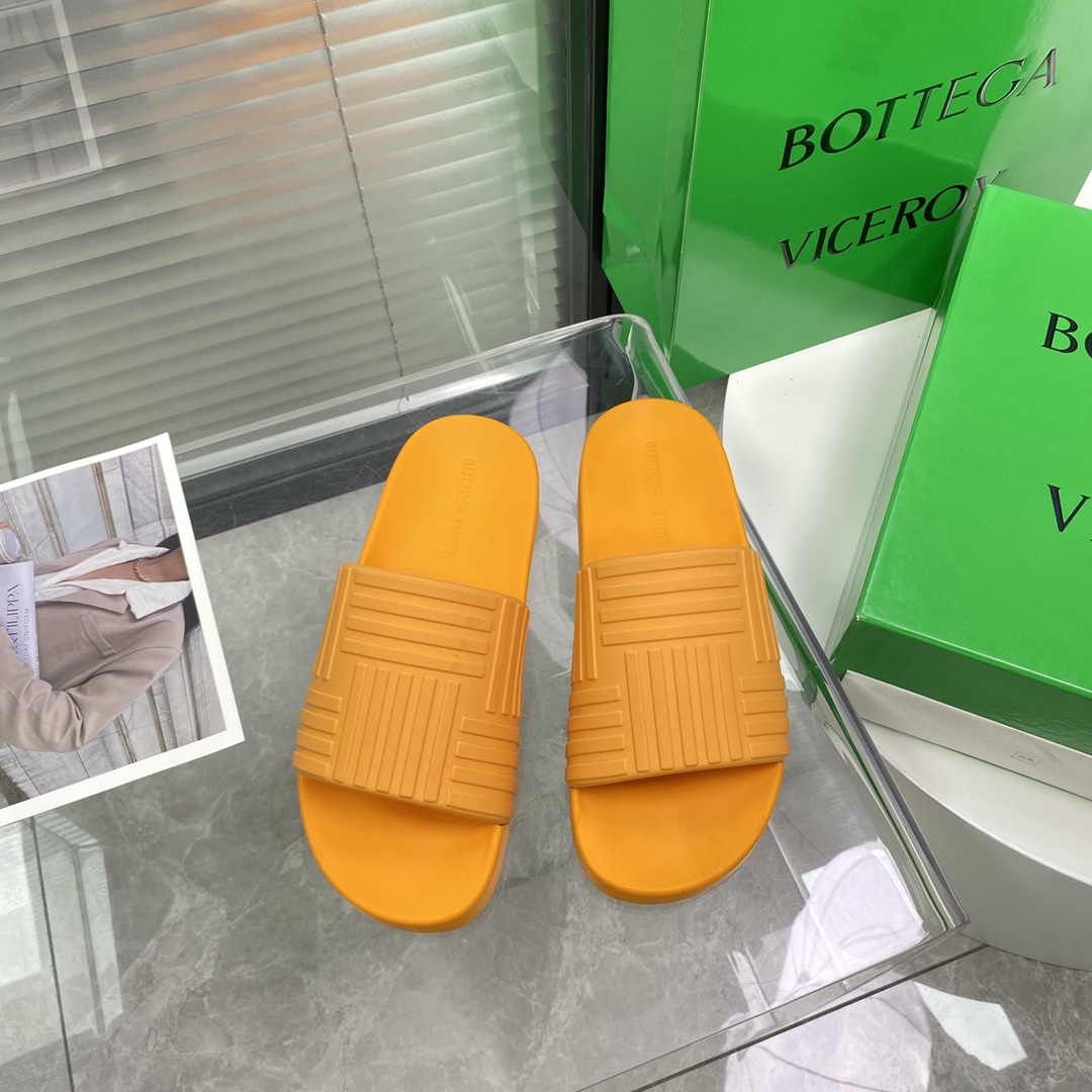 Pantoletten aus Gummi von Bottega Veneta - EUR FASHION