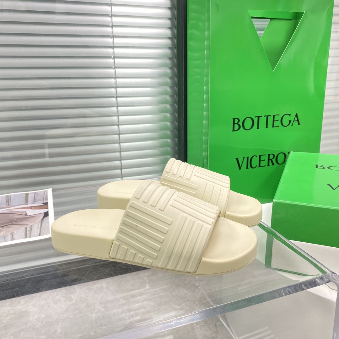 Pantoletten aus Gummi von Bottega Veneta - EUR FASHION