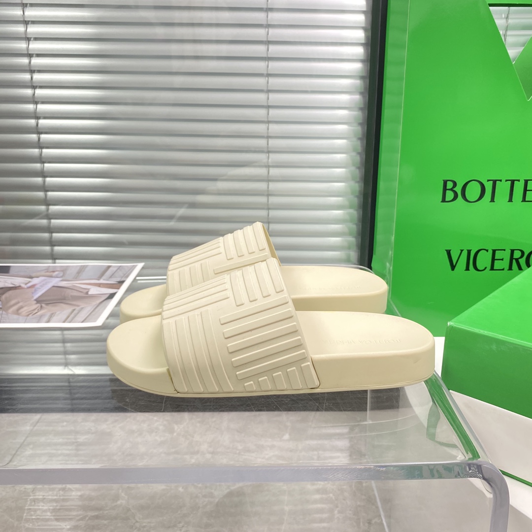 Pantoletten aus Gummi von Bottega Veneta - EUR FASHION