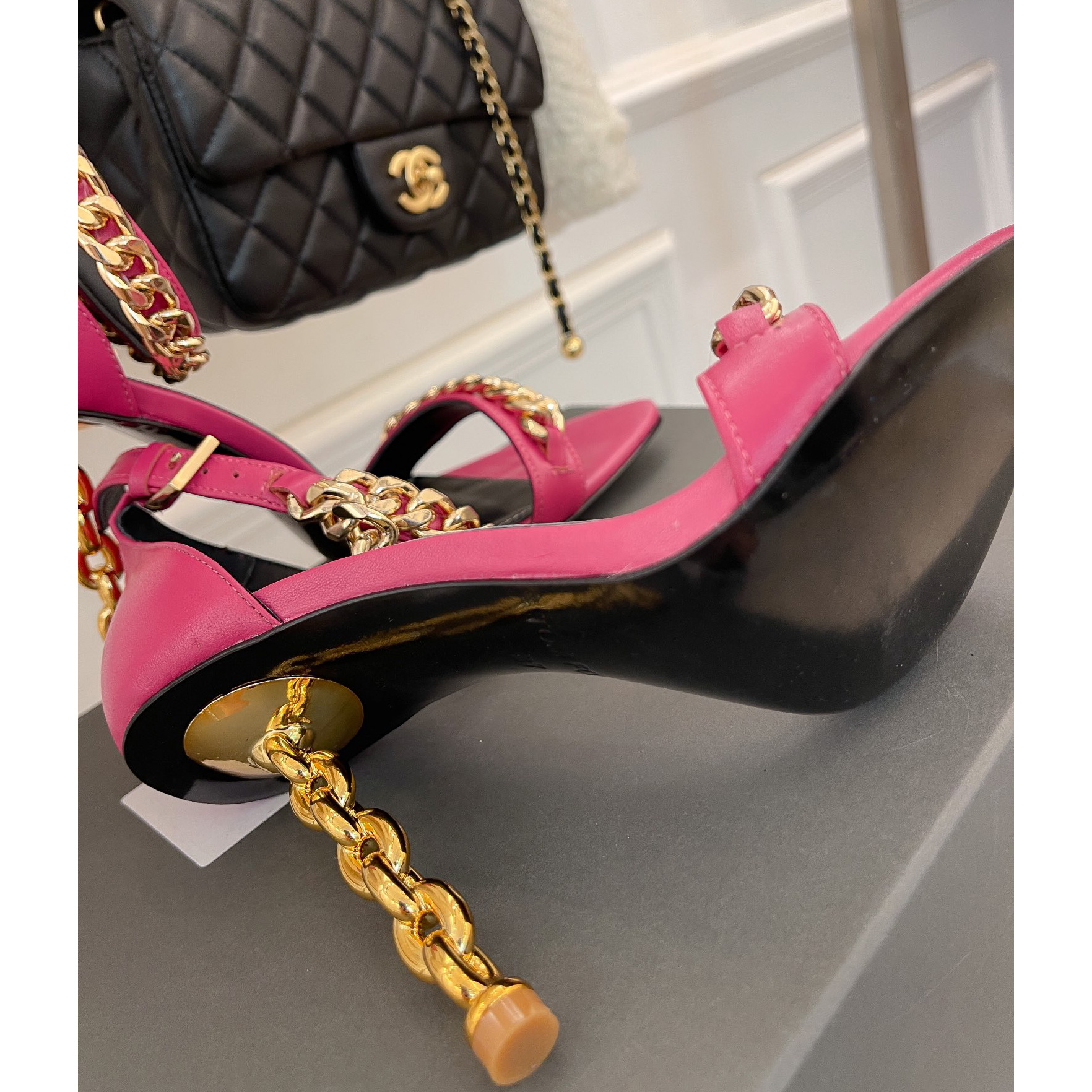 Tom Ford Ledersandalen mit Kettenbesatz und einer Absatzhöhe von 10,5 cm - EUR FASHION