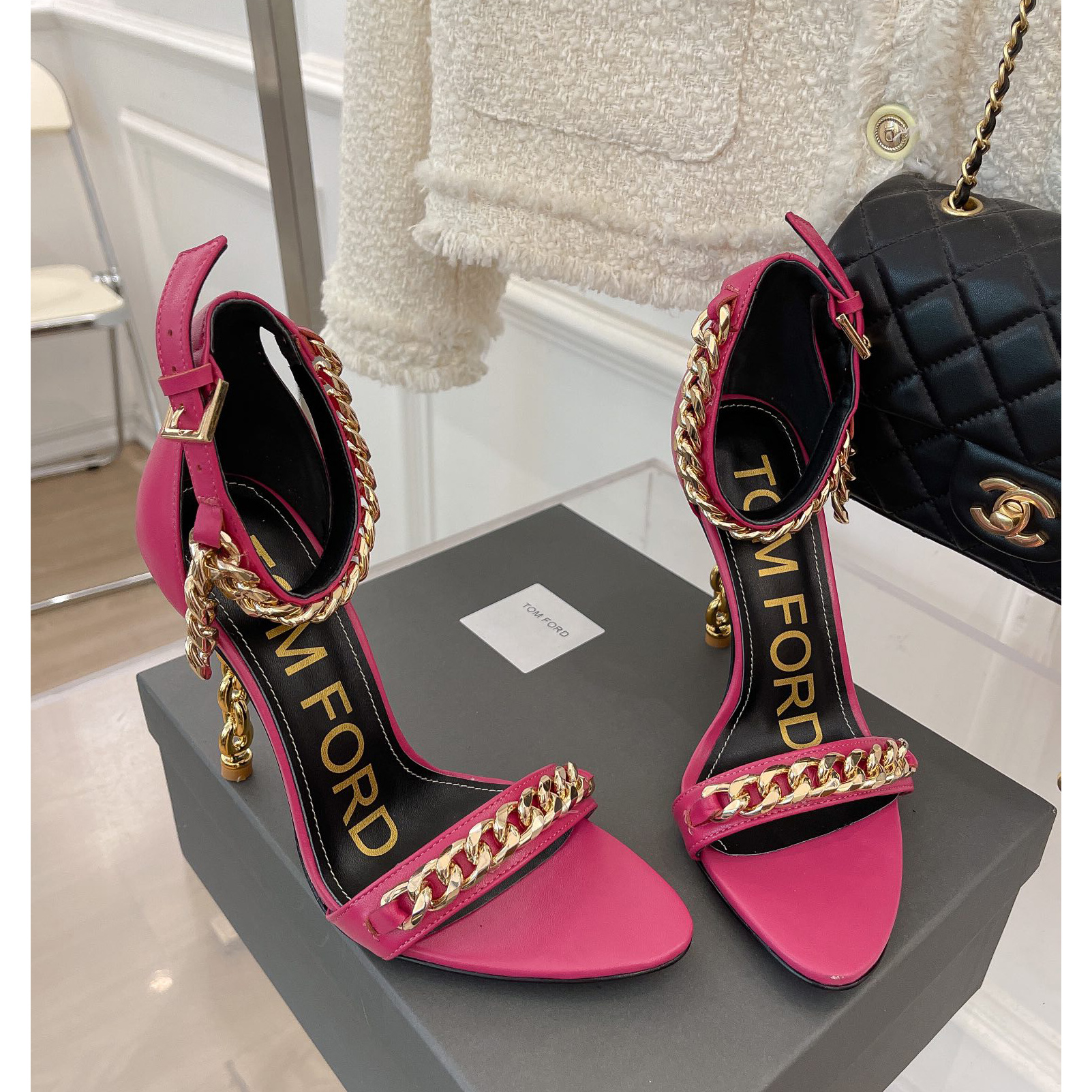 Tom Ford Ledersandalen mit Kettenbesatz und einer Absatzhöhe von 10,5 cm - EUR FASHION