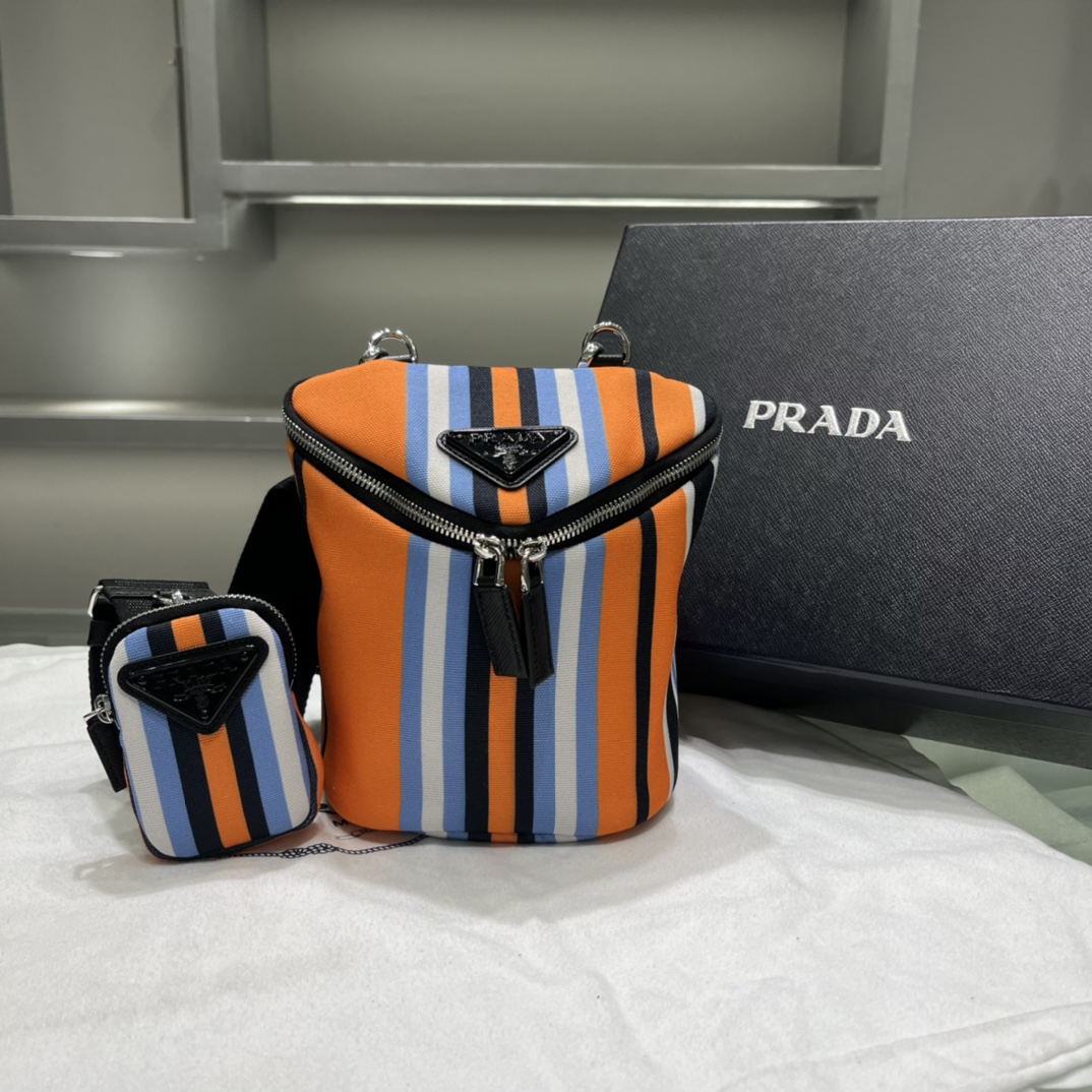 Prada bedruckte Canvas-Umhängetasche (21-15-15 cm) 2VH147 - EUR FASHION