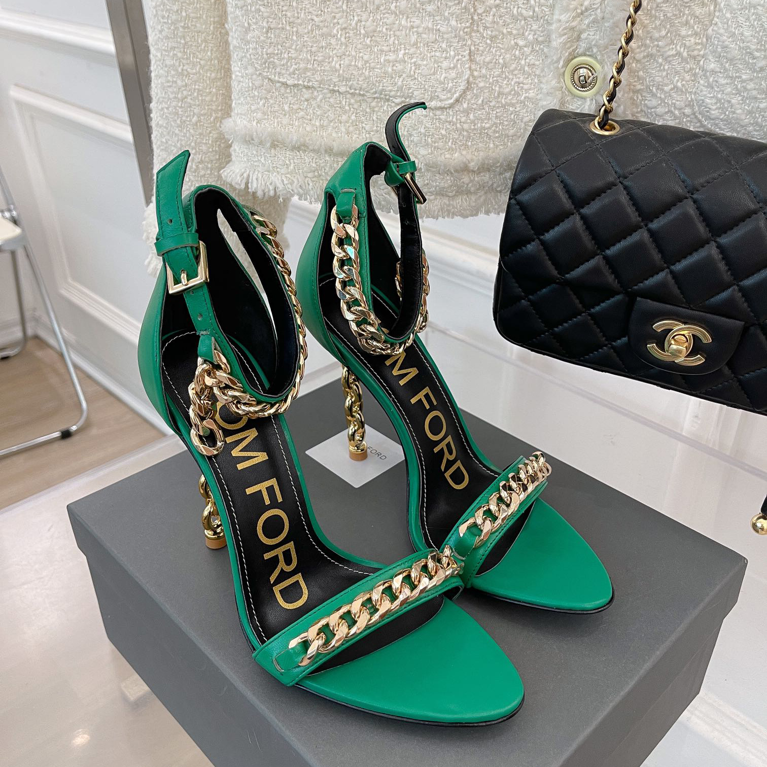 Tom Ford Ledersandalen mit Kettenbesatz und einer Absatzhöhe von 10,5 cm - EUR FASHION