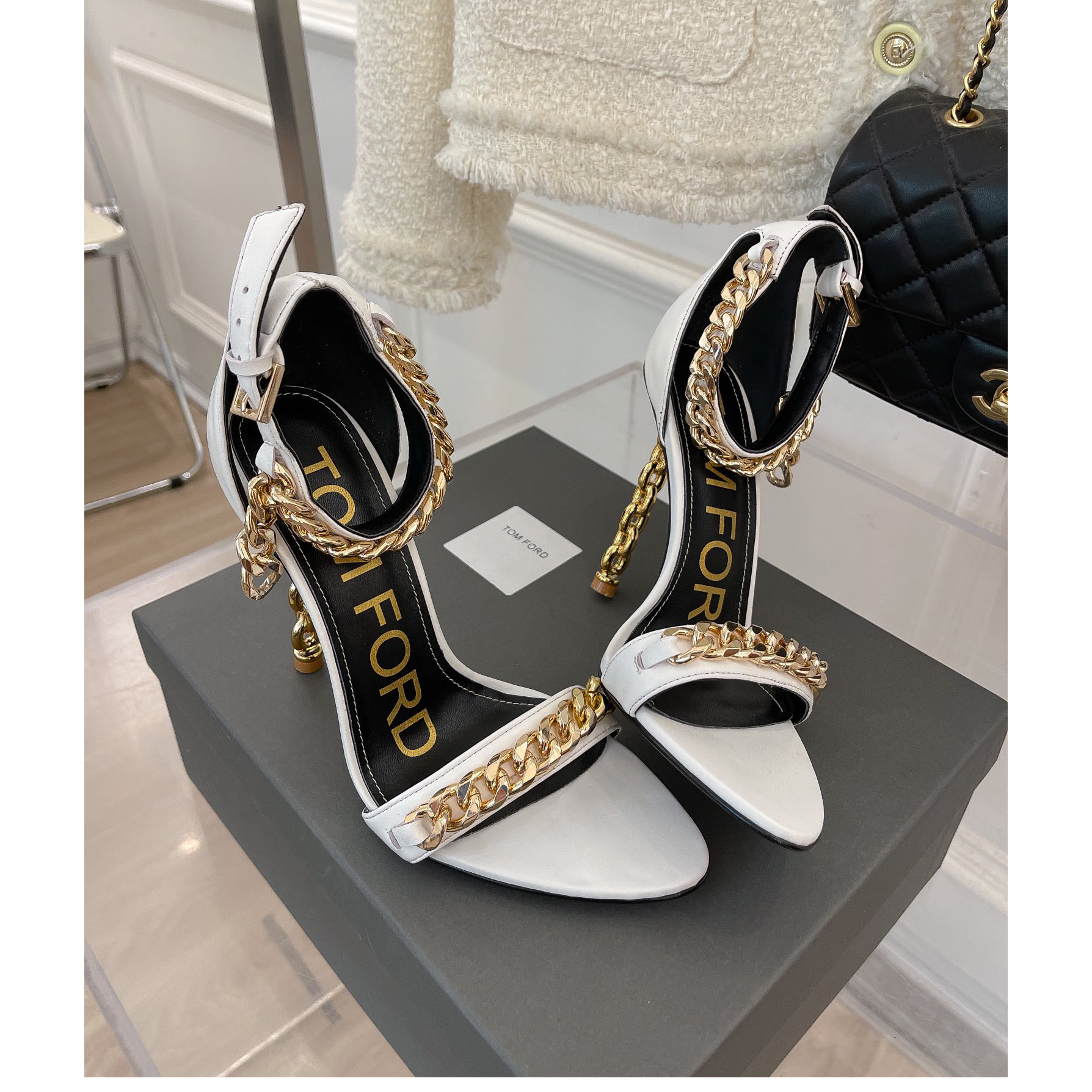 Tom Ford Ledersandalen mit Kettenbesatz und einer Absatzhöhe von 10,5 cm - EUR FASHION