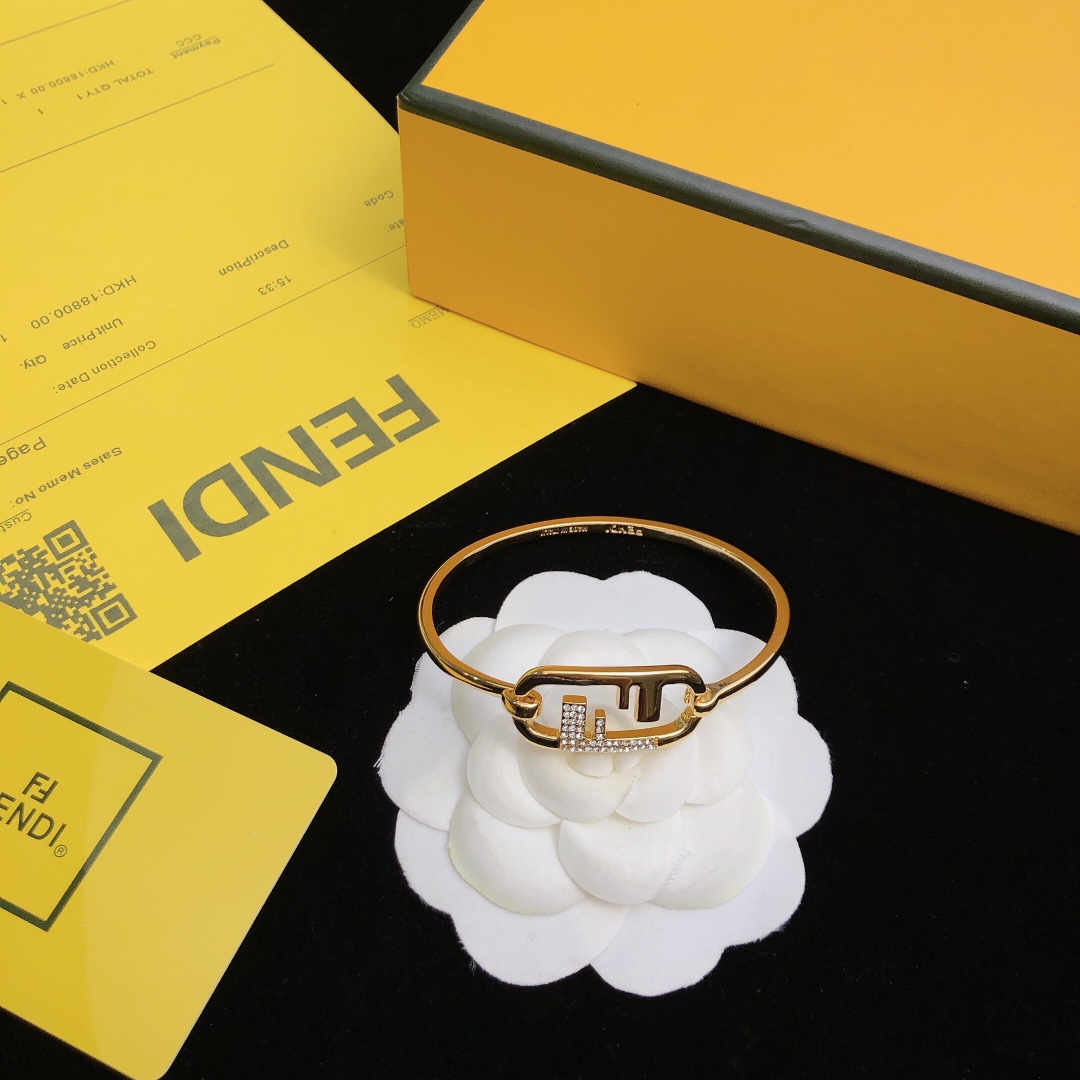 Fendi O’Lock Armband - EUR FASHION