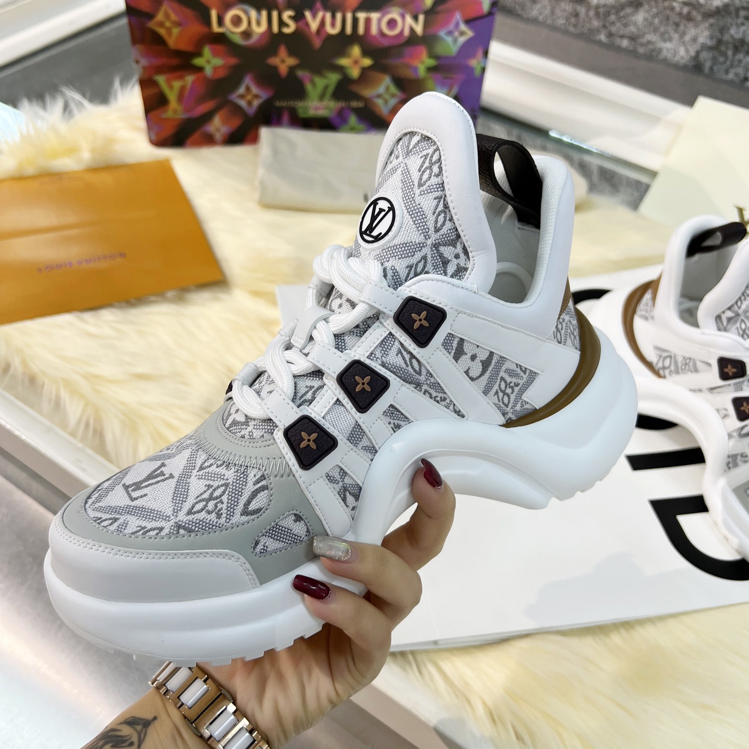 Louis Vuitton LV Archlight Sneaker 1AAIX3 - EUR FASHION