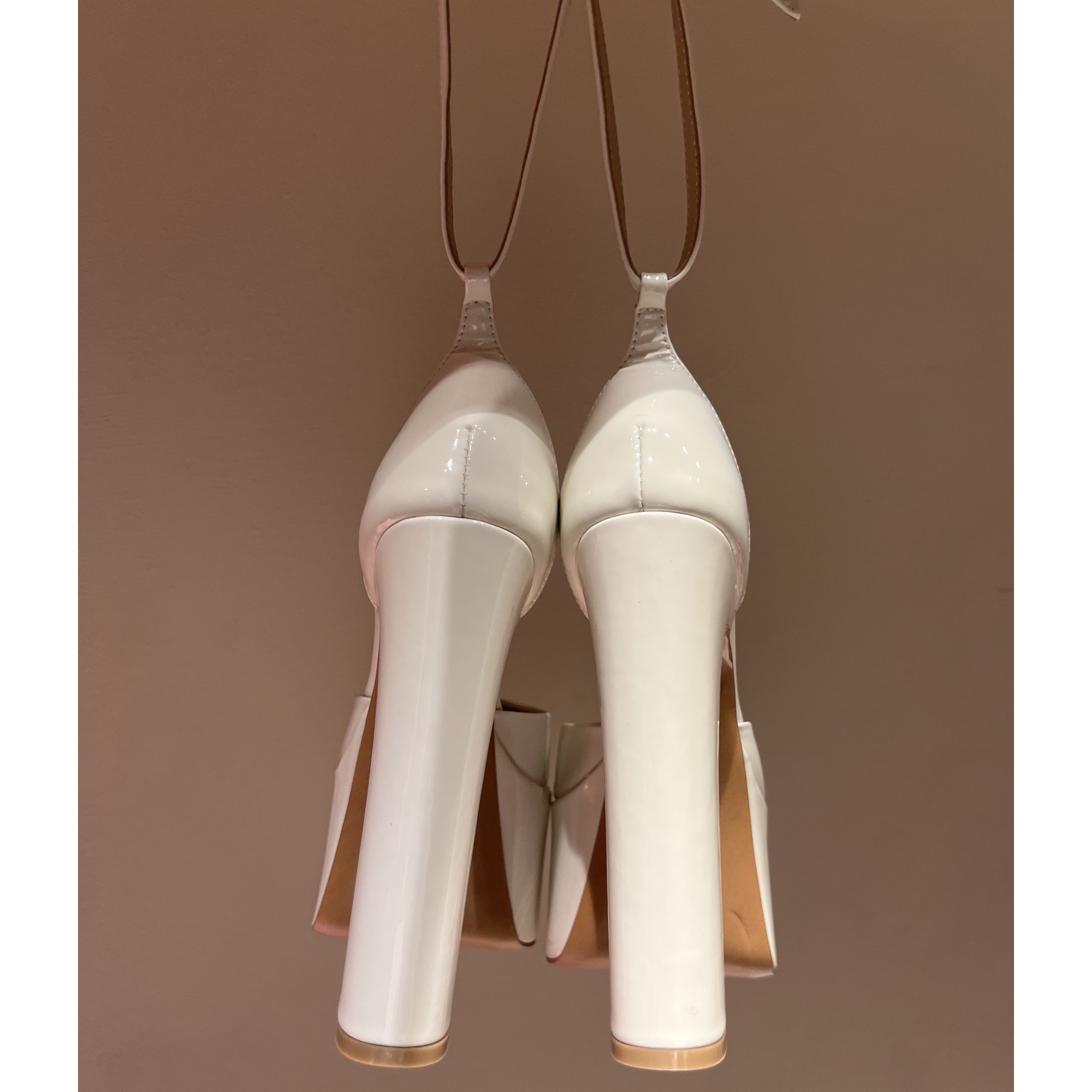 Valenti GARAVANI Garavani Tan-Go Plateaupumps aus Lackleder 155 mm - EUR FASHION