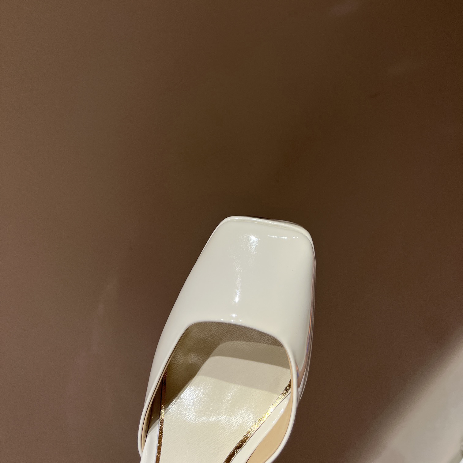 Valenti GARAVANI Garavani Tan-Go Plateaupumps aus Lackleder 155 mm - EUR FASHION