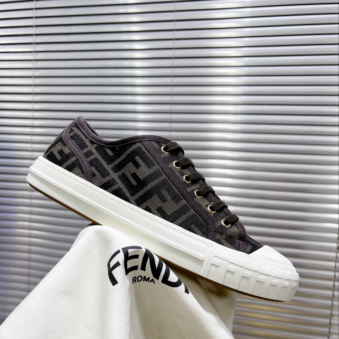 Fendi Domino Brown Stoff-Low-Top-Sneakers - EUR FASHION