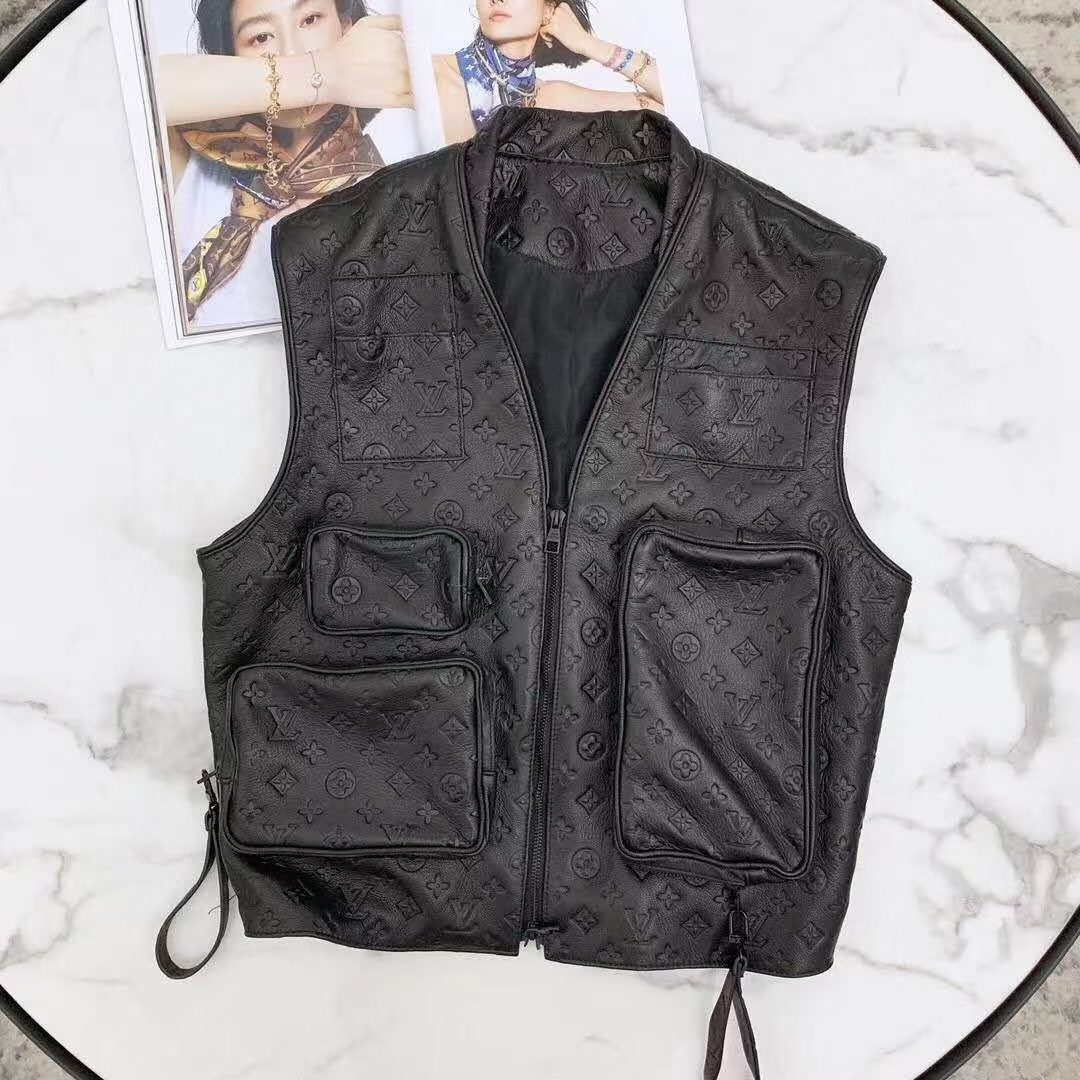 Schwarze Lederweste mit Monogramm von Louis Vuitton - EUR FASHION