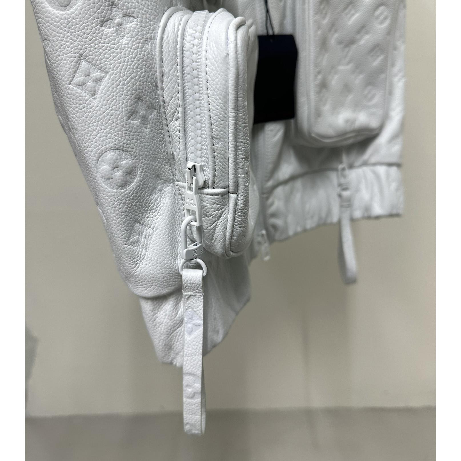 Schwarze Lederweste mit Monogramm von Louis Vuitton - EUR FASHION