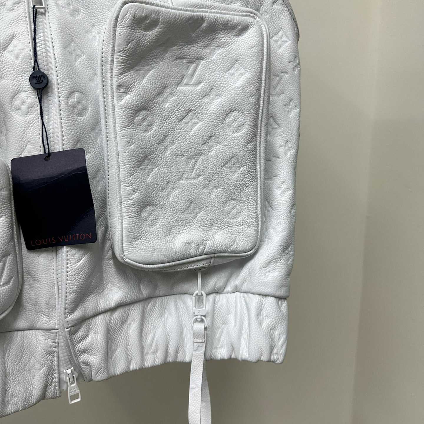 Schwarze Lederweste mit Monogramm von Louis Vuitton - EUR FASHION