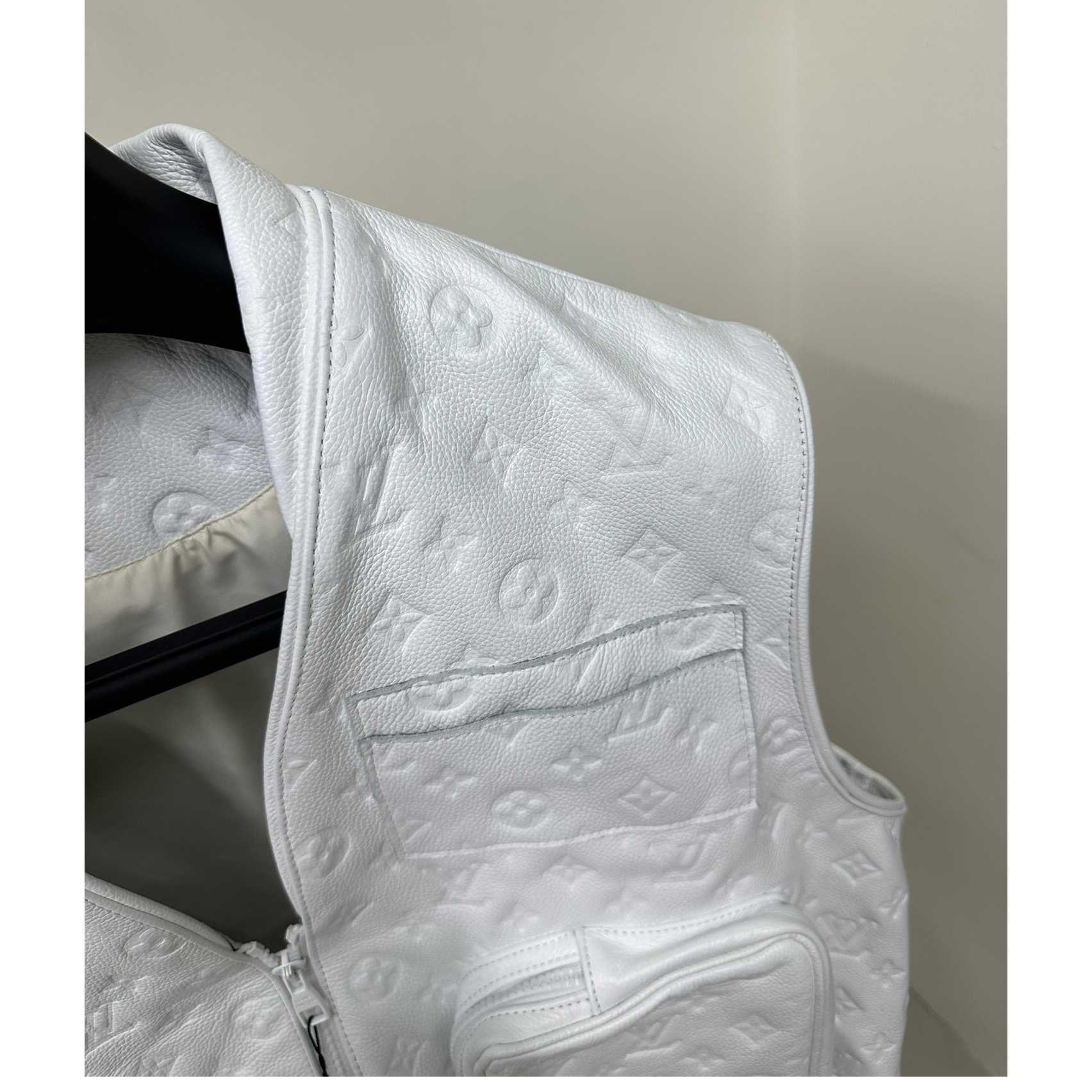 Schwarze Lederweste mit Monogramm von Louis Vuitton - EUR FASHION