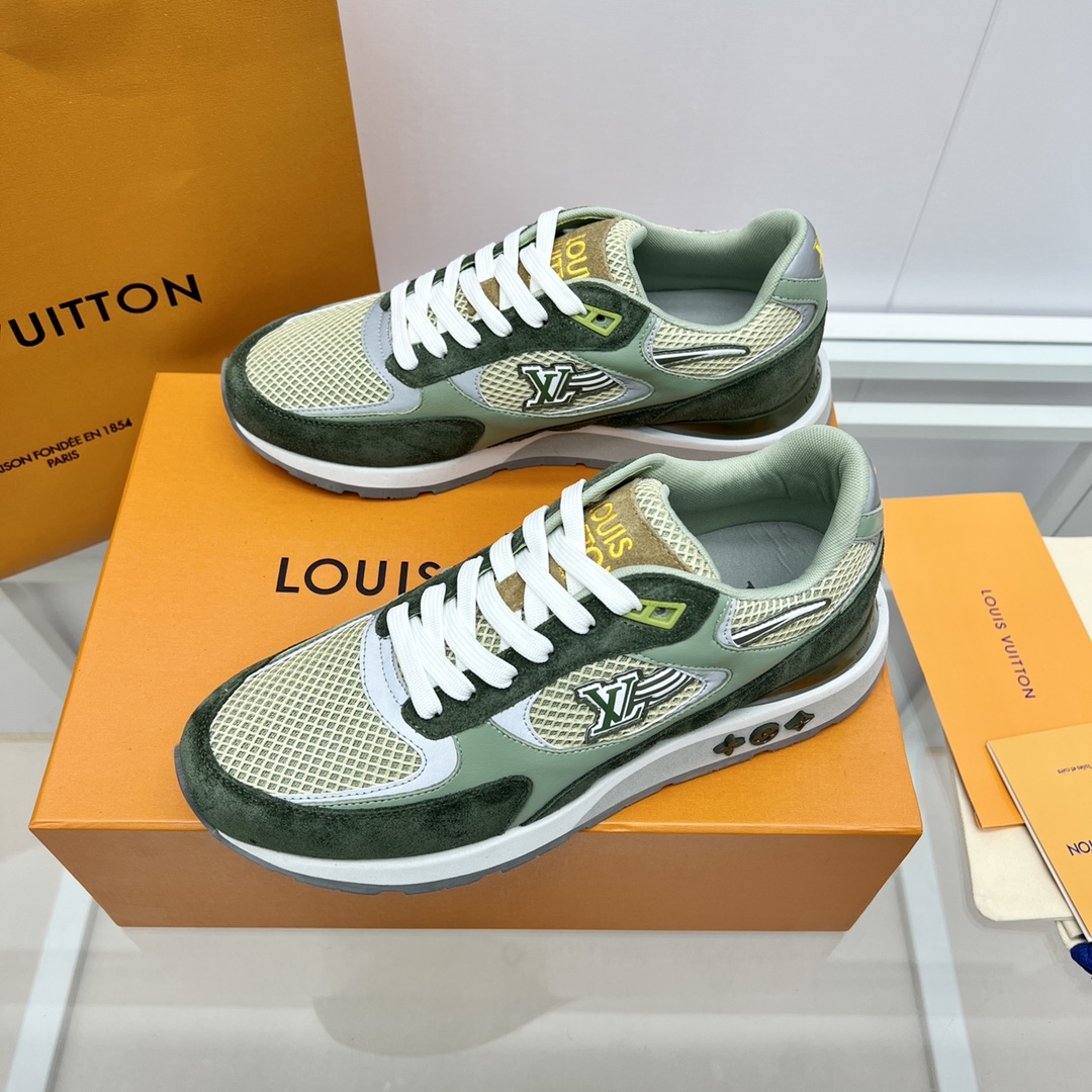 Louis Vuitton Run Away Sneaker (in britischer Größe) - EUR FASHION