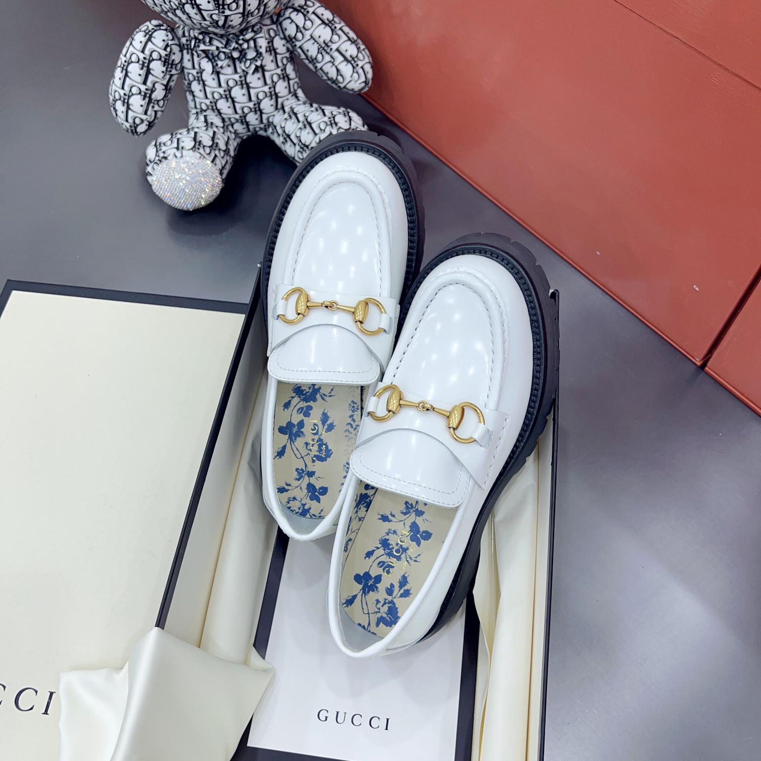 Gucci Horsebit-Loafer aus Leder mit Lug-Sohle - EUR FASHION