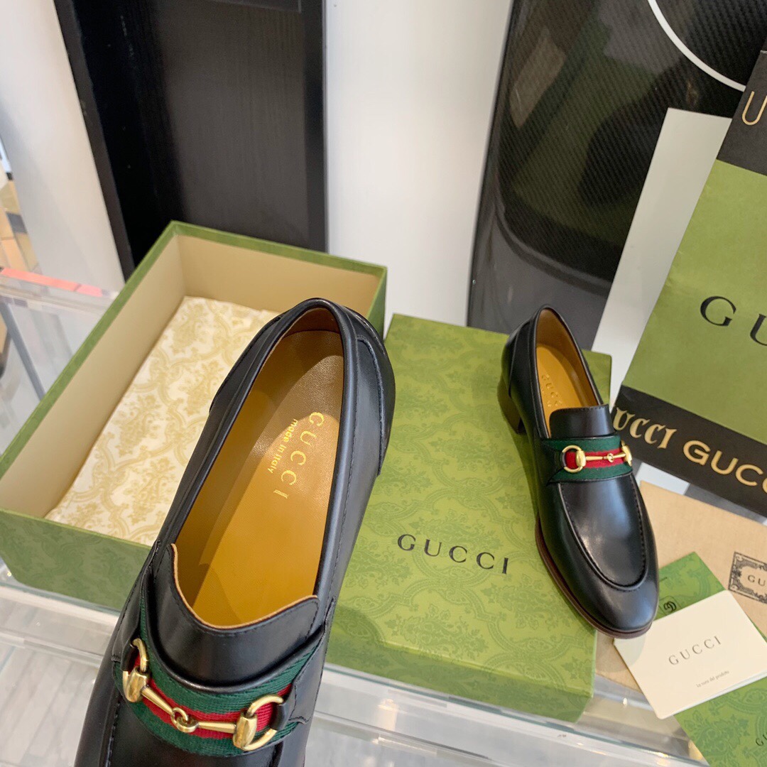 Gucci-Loafer mit Horsebit und Web - EUR FASHION